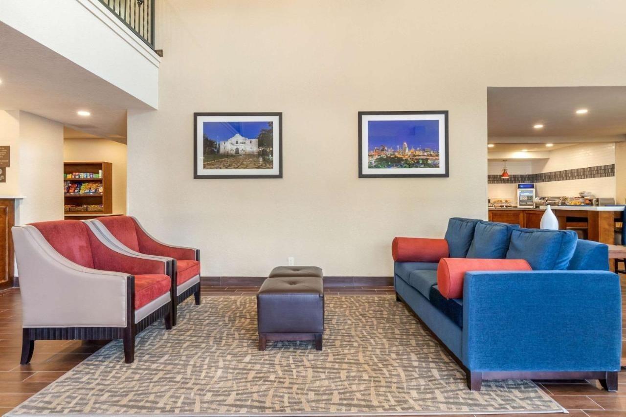 Comfort Suites San Antonio Airport North Exterior foto